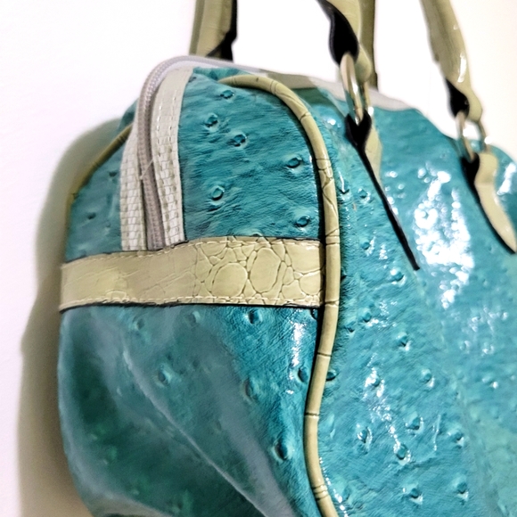 Very cute teal and grey/gray U.S. Polo Assn. Purse in excellent condition. - Picture 8 of 9